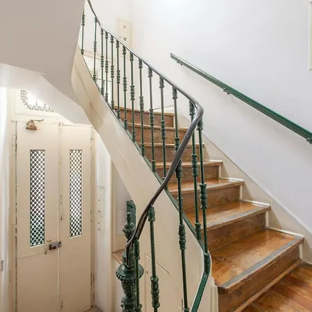 Apartment Located Lisbon