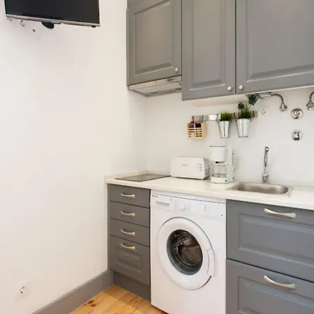 Located アパート リスボン