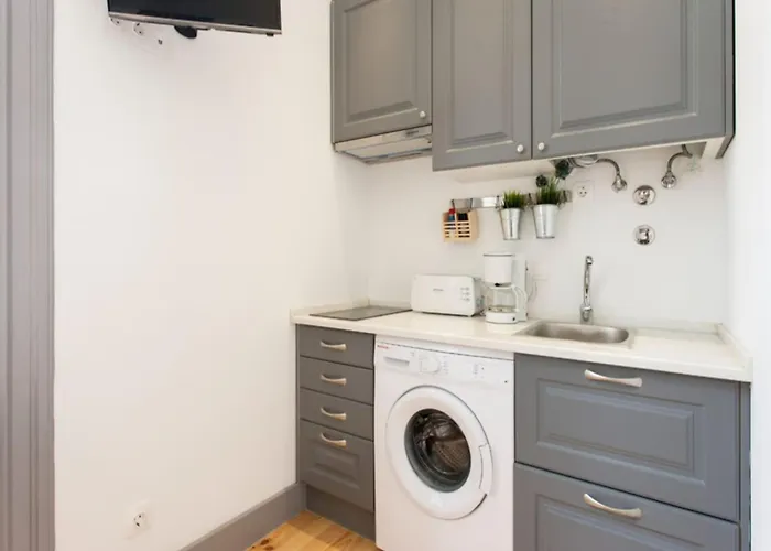 Located Apartment Lisbon